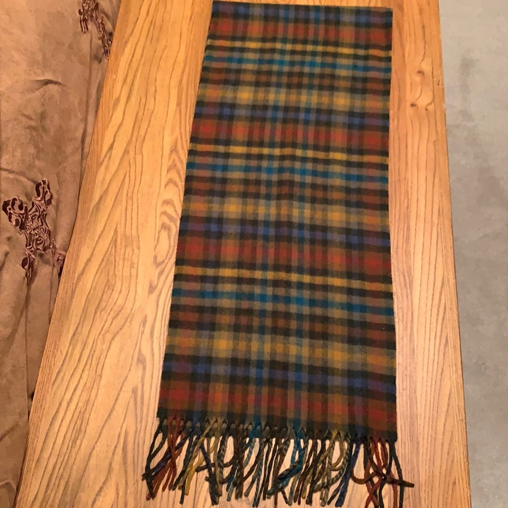 5/$40 Cashmink 100% acrylic 🧣plaid scarf